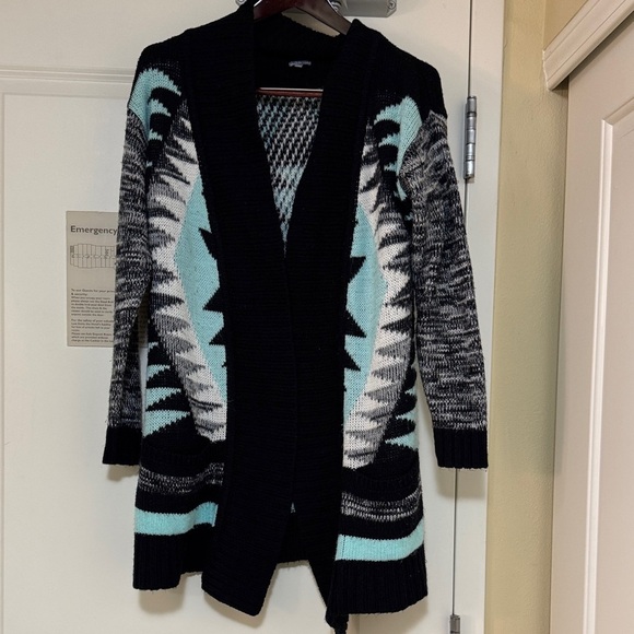 Charlotte Russe Sweaters - Southwest Sass Charlotte Russe Cardigan — Cozy, Bold & Ready to Slay (Size M)